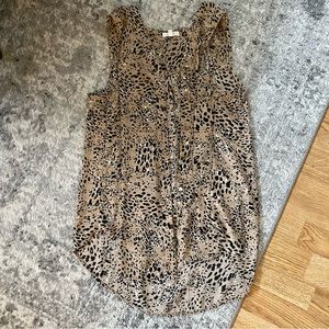 Maurice’s Gold Button Sleeveless Top